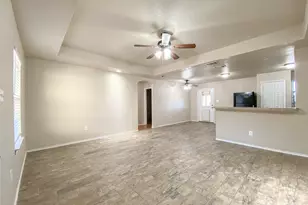 1306 Laredo Dr, Granbury, TX 76048 - Photo 7