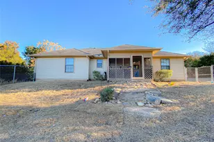 1306 Laredo Dr, Granbury, TX 76048 - Photo 31