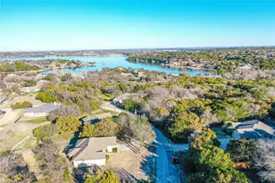 1306 Laredo Dr, Granbury, TX 76048 - Photo 35