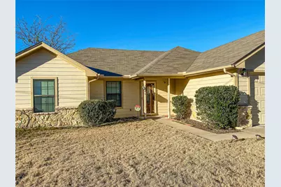 1306 Laredo Drive, Granbury, TX 76048 - Photo 3
