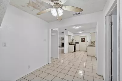 2422 Lakeshore Drive, Grand Prairie, TX 75051 - Photo 23