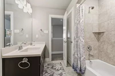 7452 Reverchon Drive, Irving, TX 75063 - Photo 33