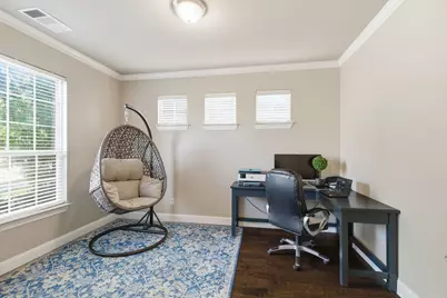 7452 Reverchon Drive, Irving, TX 75063 - Photo 5