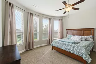 7452 Reverchon Dr, Irving, TX 75063 - Photo 21