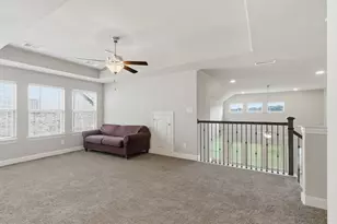 7452 Reverchon Dr, Irving, TX 75063 - Photo 29
