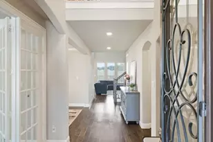 7452 Reverchon Dr, Irving, TX 75063 - Photo 3
