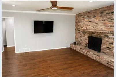 2117 Wellington Drive, Grand Prairie, TX 75051 - Photo 3