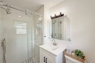 700 Dumont Dr, Richardson, TX 75080 - Photo 9