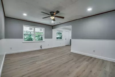 822 Milky Way, Garland, TX 75040 - Photo 5
