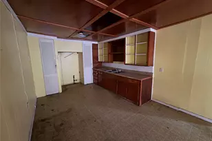 277 S Ave L, Crawford, TX 76638 - Photo 9