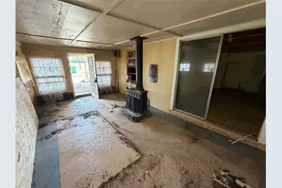 277 S Avenue L, Crawford, TX 76638 - Photo 7