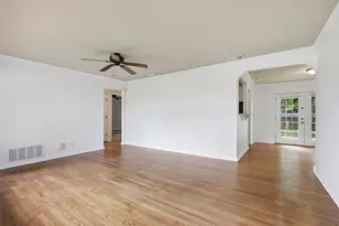 3884 Van Ness Ln, Dallas, TX 75220 - Photo 9