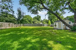712 Edgefield Dr, Garland, TX 75040 - Photo 15