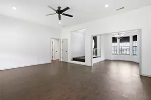 1905 Wedgewood Dr, Grand Prairie, TX 75050 - Photo 7