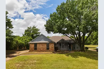 1905 Wedgewood Drive, Grand Prairie, TX 75050 - Photo 1