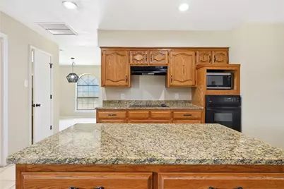 1905 Wedgewood Drive, Grand Prairie, TX 75050 - Photo 11