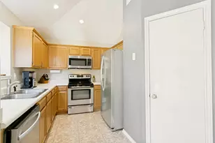 919 Boxwood Dr, Lewisville, TX 75067 - Photo 7