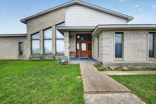 108 Lake Cir Ct, Weatherford, TX 76087 - Photo 9