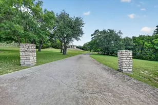 108 Lake Cir Ct, Weatherford, TX 76087 - Photo 3