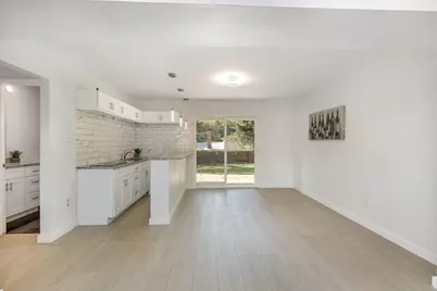 707 W Red Bird Lane, Dallas, TX 75232 - Photo 13