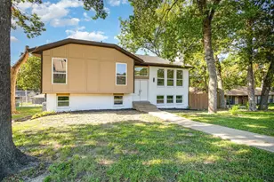 707 W Red Bird Ln, Dallas, TX 75232 - Photo 1