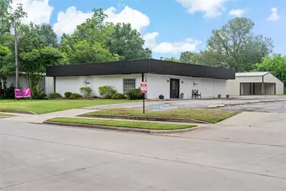 1850 Pine Bluff Street, Paris, TX 75460 - Photo 17