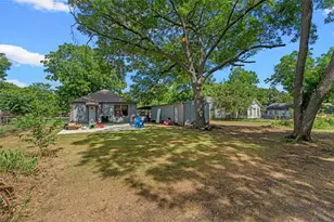 704 S Marable St, West, TX 76691 - Photo 17
