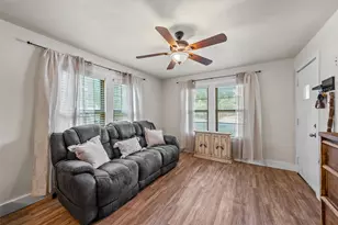 704 S Marable St, West, TX 76691 - Photo 5