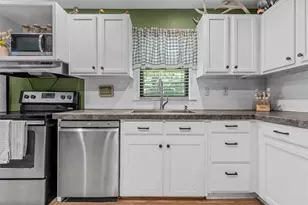 704 S Marable St, West, TX 76691 - Photo 9