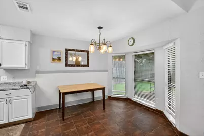 2128 Turf Club Drive, Arlington, TX 76017 - Photo 9