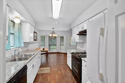 2128 Turf Club Drive, Arlington, TX 76017 - Photo 7
