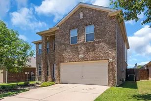 10217 Pear St, Fort Worth, TX 76244 - Photo 3