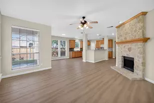 2616 Cove Dr, Grand Prairie, TX 75054 - Photo 5
