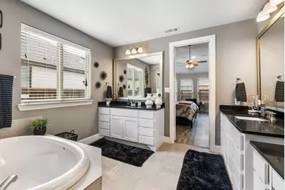 1702 Sycamore Peak Trail, Arlington, TX 76005 - Photo 7