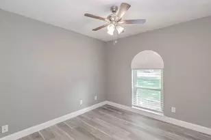 2013 Memphis Dr, Bedford, TX 76022 - Photo 13
