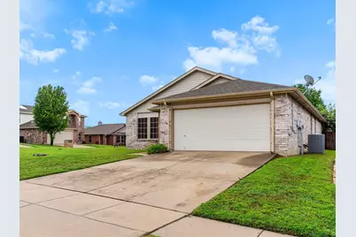 5201 Royal Birkdale Drive, Fort Worth, TX 76135 - Photo 3