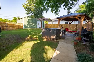 611 Grayson St, Nocona, TX 76255 - Photo 31