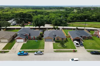 4606 Bluebird Lane, Mansfield, TX 76063 - Photo 3