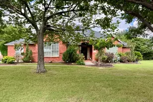 327 Lakeside Dr, Shady Shores, TX 76208 - Photo 3