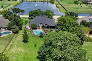 327 Lakeside Dr, Shady Shores, TX 76208 - Photo 1