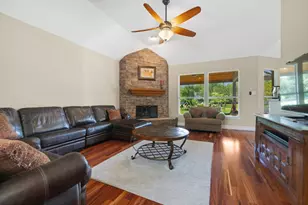 327 Lakeside Dr, Shady Shores, TX 76208 - Photo 13