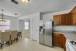 903 Hems Ln, Arlington, TX 76001 - Photo 11