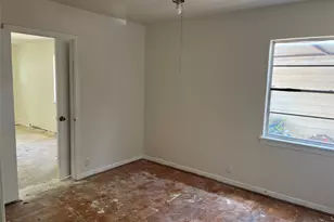 3423 Texas Dr, Dallas, TX 75211 - Photo 3