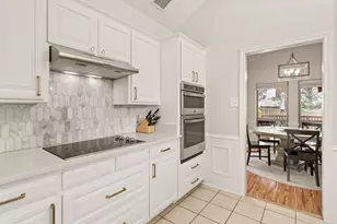 2141 N Aspenwood Dr, Grapevine, TX 76051 - Photo 17