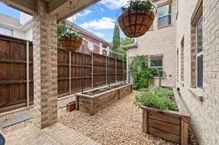 2415 Knight St, Dallas, TX 75219 - Photo 31