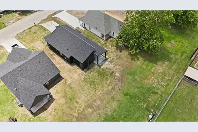 314 W Cobb Street, Bridgeport, TX 76426 - Photo 37