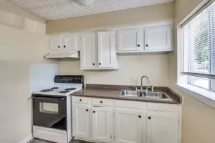 512 S Delaware St, Irving, TX 75060 - Photo 1