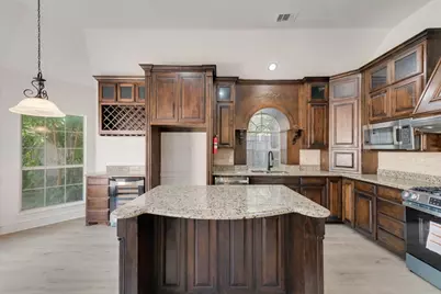 8209 Shoshoni Drive, Arlington, TX 76002 - Photo 7