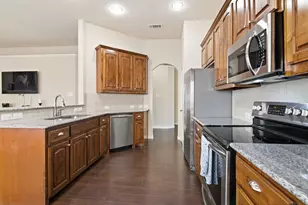 9236 Hunters Ct, White Settlement, TX 76108 - Photo 11