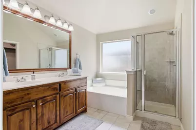 9236 Hunters Court, White Settlement, TX 76108 - Photo 19